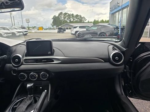 Used 2020 FIAT 124 Spider Classica w/ Technology Group RWD image 33