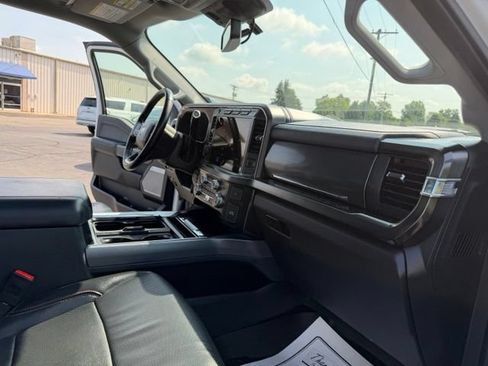 Used 2024 Ford F350 Lariat w/ Lariat Ultimate Package AWD/4WD image 38
