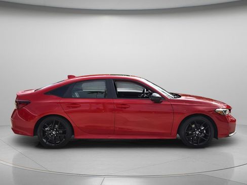 Used 2025 Honda Civic Sport image 3