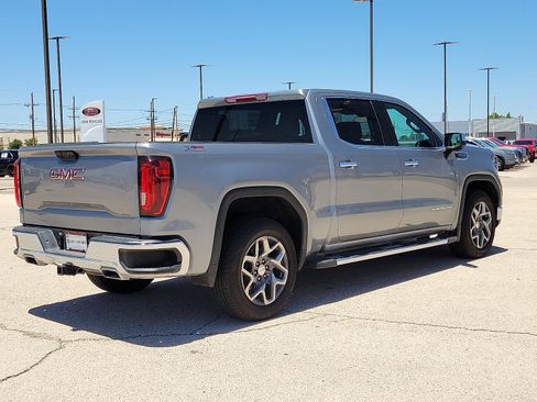 Used 2023 GMC Sierra 1500 SLT w/ SLT Premium Package AWD/4WD image 4