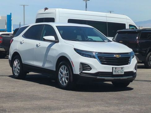 Used 2024 Chevrolet Equinox LT AWD/4WD image 2