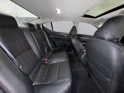 Used 2023 Nissan Altima 2.5 SR w/ SR Premium Package image 13