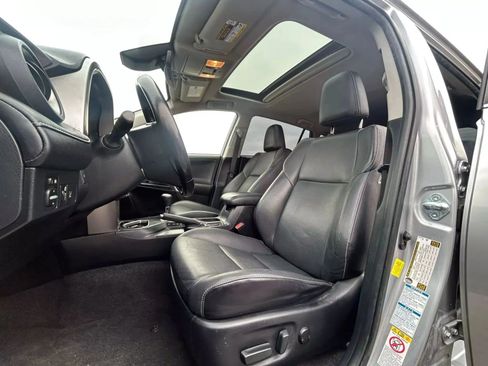 Used 2017 Toyota RAV4 Limited image 17