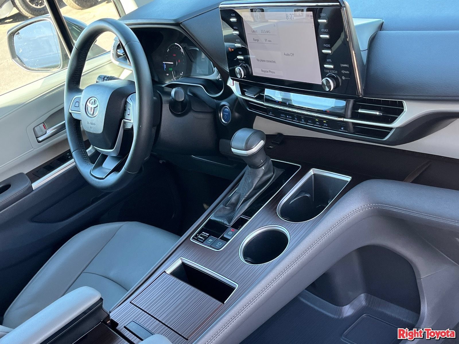 Certified 2024 Toyota Sienna XLE FWD image 13