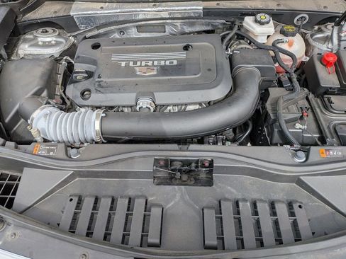 Used 2025 Cadillac XT4 Premium Luxury image 30