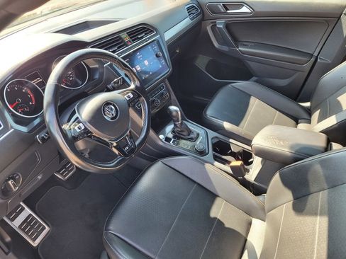 Used 2018 Volkswagen Tiguan SEL w/ R-Line Package AWD/4WD image 10