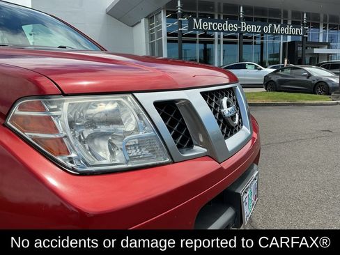 Used 2018 Nissan Frontier PRO-4X AWD/4WD image 2