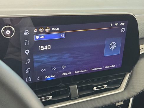 Used 2025 Chevrolet Equinox LT image 19