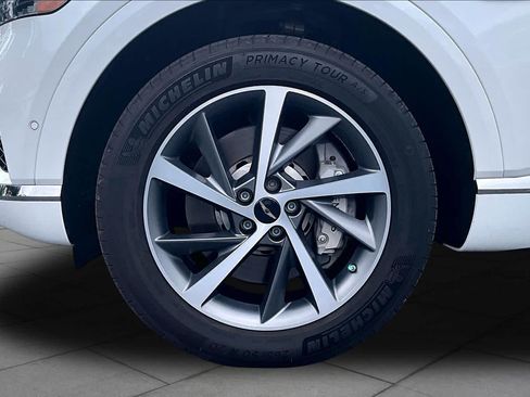 Used 2025 Genesis GV80 2.5T Advanced AWD/4WD image 11
