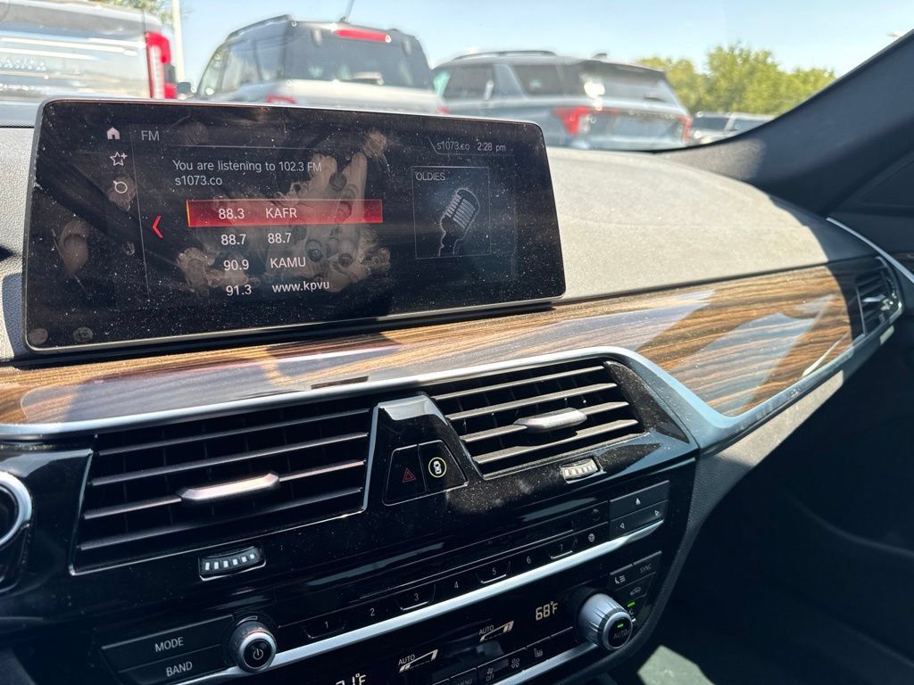 Used 2019 BMW 530i RWD image 9