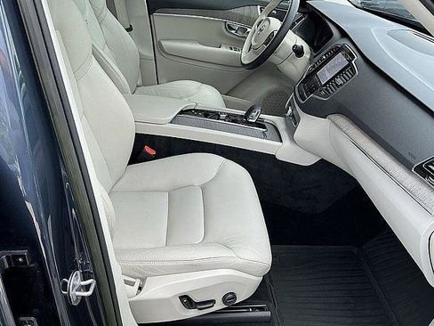 Used 2023 Volvo XC90 T8 Plus w/ Protection Package Premier AWD/4WD image 22
