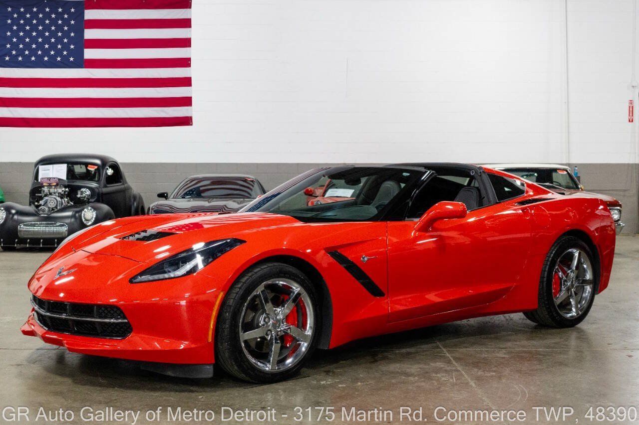 Used 2015 Chevrolet Corvette Stingray Coupe w/ 2LT Preferred Equipment Group RWD image 1