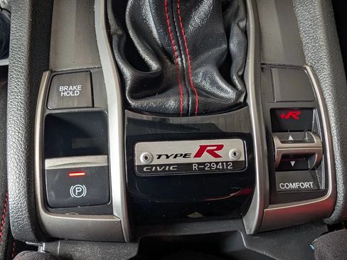 Used 2019 Honda Civic Type R image 6