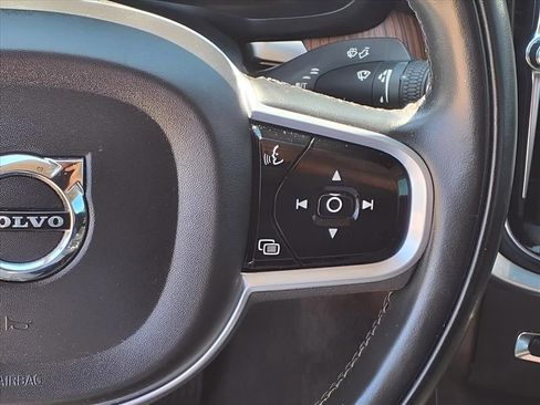 Used 2021 Volvo S60 T5 Momentum image 6