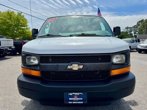 Used 2015 Chevrolet Express 2500 RWD image 8