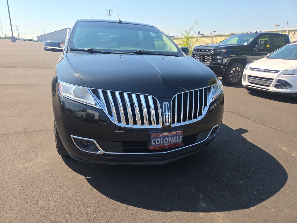 Used 2015 Lincoln MKX FWD w/ Equipment Group 102A image 2