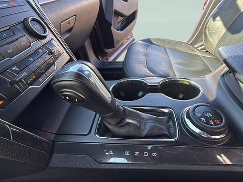 Used 2018 Ford Explorer XLT w/ Equipment Group 202A image 19