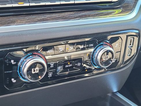 New 2026 GMC Sierra 1500 Elevation image 15