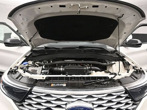 Used 2022 Ford Explorer Platinum AWD/4WD image 39
