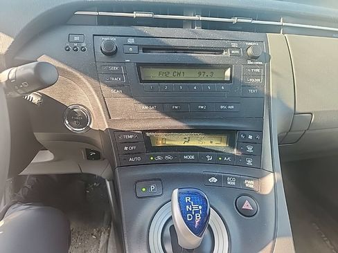 Used 2010 Toyota Prius Two FWD image 23