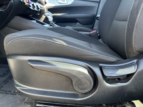 Used 2024 Kia Forte LXS image 20