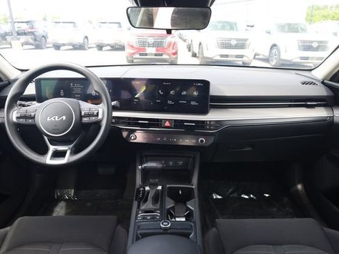 Used 2025 Kia K5 LXS FWD image 16