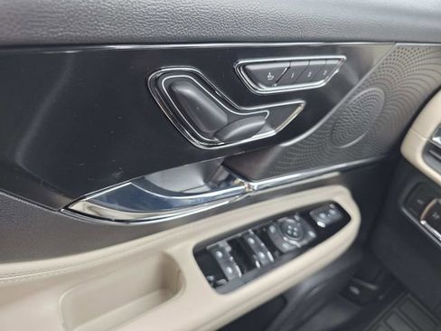 New 2026 Lincoln Corsair Reserve image 12