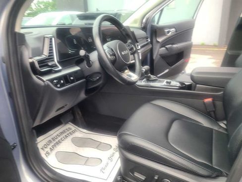 Used 2025 Kia Sportage EX w/ Premium Package AWD/4WD image 16