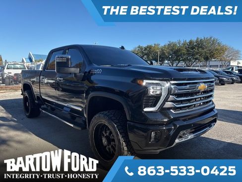 Used 2025 Chevrolet Silverado 2500 High Country w/ Z71 Off-Road Package image 3
