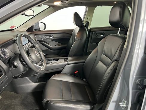 Used 2023 Nissan Rogue SL w/ SL Premium Package image 24