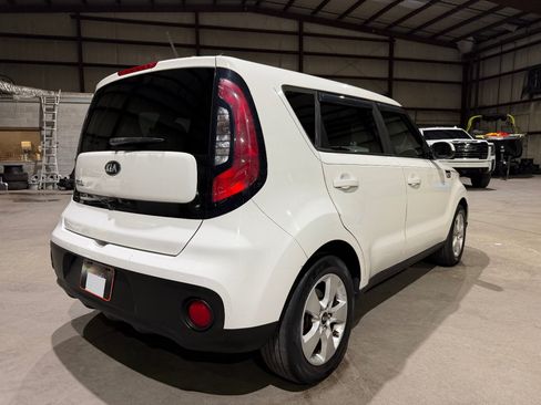 Used 2018 Kia Soul w/ Convenience Package FWD image 5