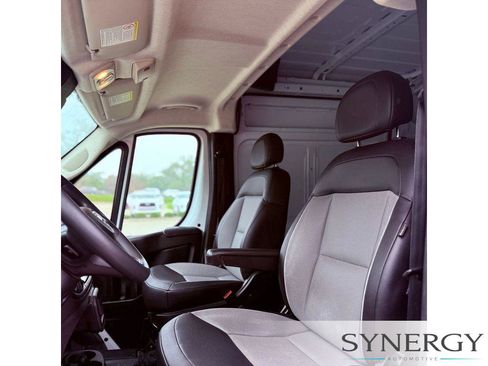Used 2025 RAM ProMaster 2500 w/ Convenience Group FWD image 15