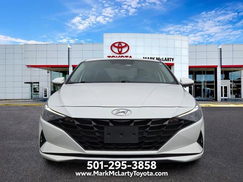 Used 2023 Hyundai Elantra SEL FWD image 8