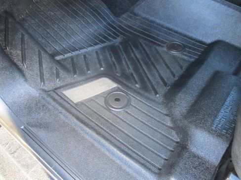 Used 2017 GMC Sierra 2500 SLE w/ SLE Preferred Package image 26