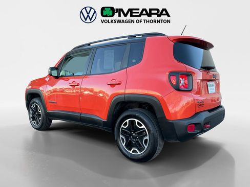 Used 2016 Jeep Renegade Trailhawk w/ Premium Trailhawk Package image 3