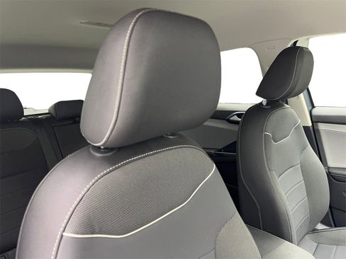 Used 2024 Volkswagen Taos SE image 46