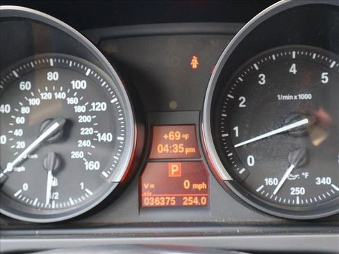 Used 2011 BMW Z4 sDrive35i RWD image 14