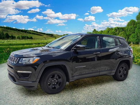 Used 2018 Jeep Compass Sport FWD image 2