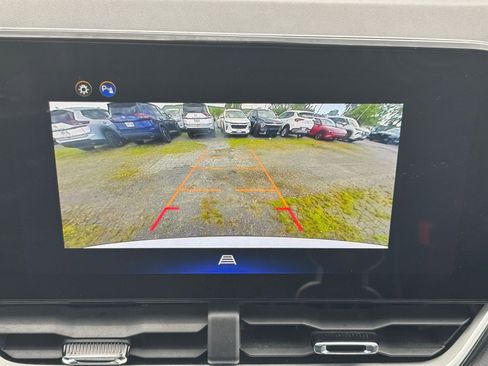Used 2025 Chevrolet Equinox LT FWD image 22