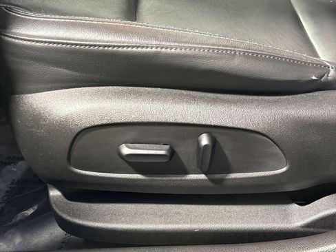 Used 2018 Chevrolet Cruze Premier FWD image 15