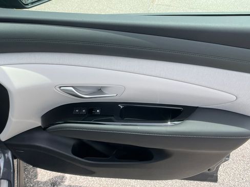 New 2025 Hyundai Tucson Limited image 18