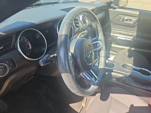 Used 2020 Ford Mustang Coupe RWD image 9