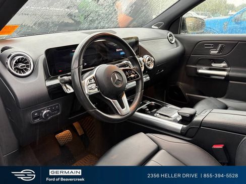 Used 2021 Mercedes-Benz GLA 250 4MATIC w/ Premium Package image 4