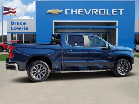 Used 2020 Chevrolet Silverado 1500 LT w/ Texas Edition AWD/4WD image 6