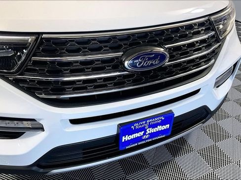 Used 2022 Ford Explorer XLT w/ Equipment Group 202A AWD/4WD image 30
