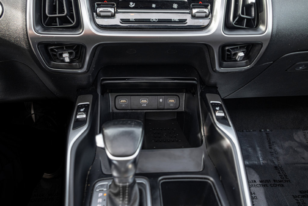 Used 2023 Kia Sorento S w/ Panoramic Sunroof Package FWD image 21