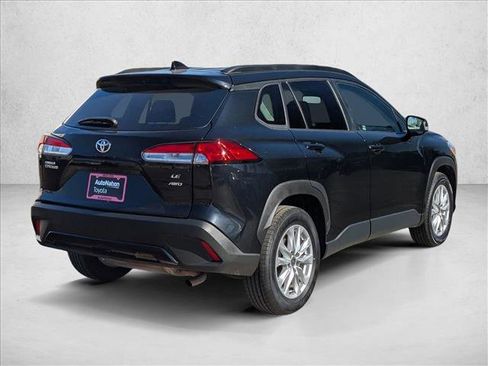 Used 2024 Toyota Corolla Cross LE image 5