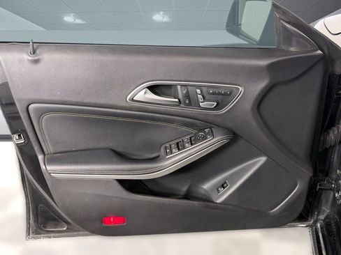 Used 2019 Mercedes-Benz CLA 250 image 11