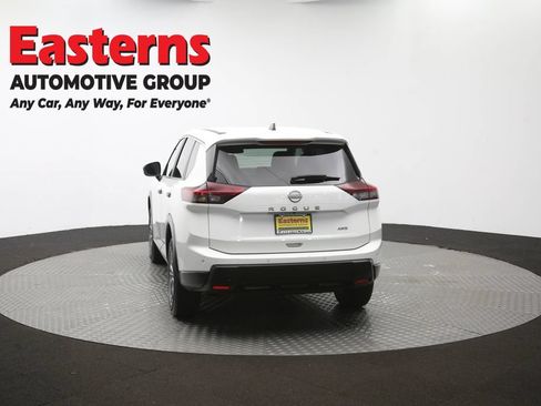 Used 2024 Nissan Rogue S AWD/4WD image 39