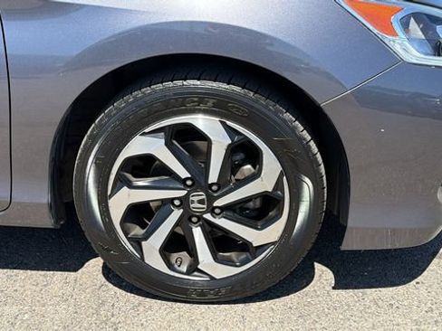 Used 2017 Honda Accord EX-L image 9